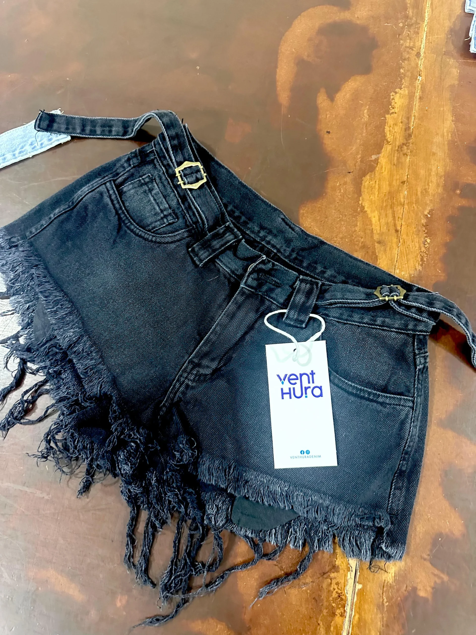 FECHO HEBILLA GRIS LOCALIZADO >>> tiro bajo