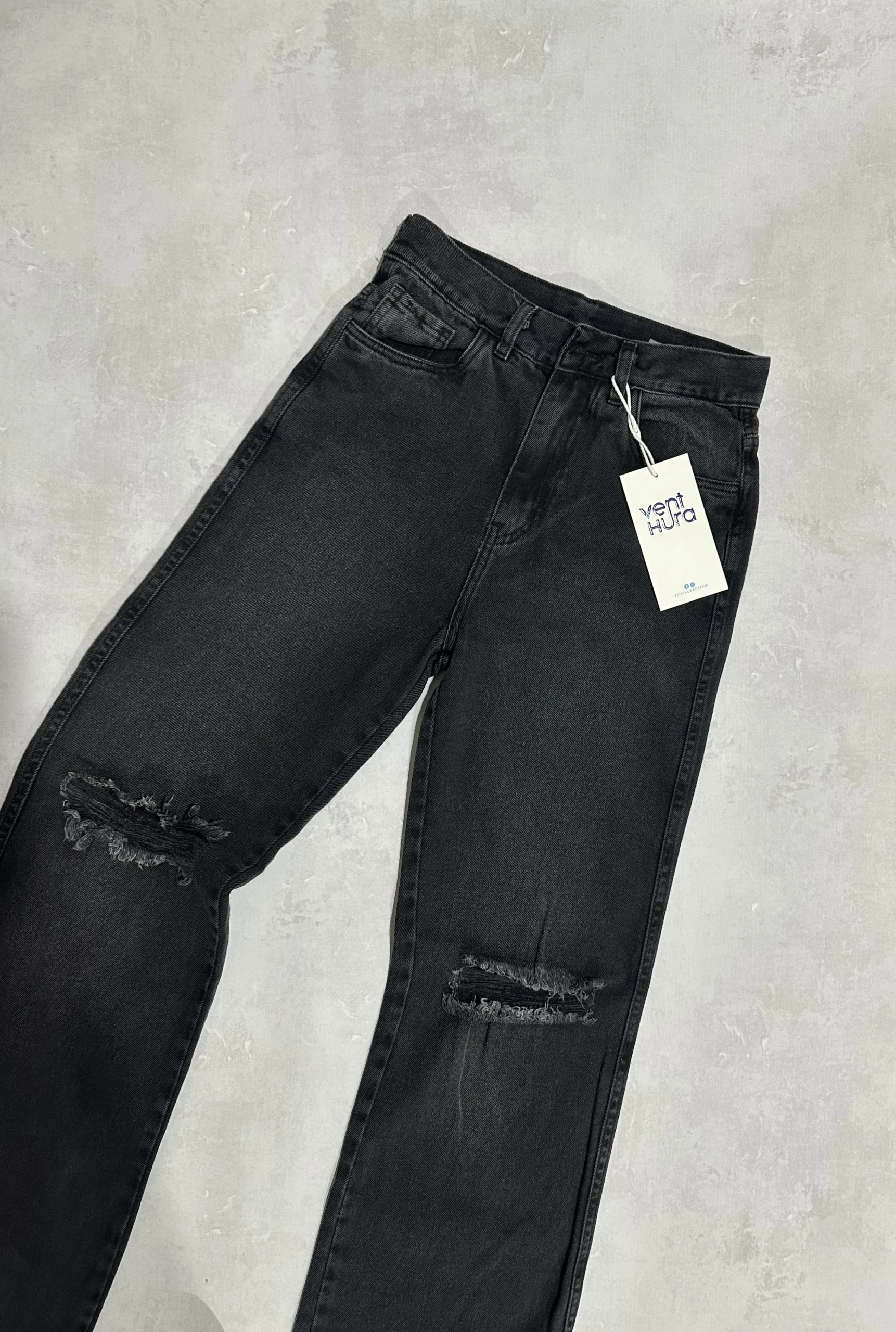 Alternative view of WIDE LEG GRIS LOCALIZADO ROTURA