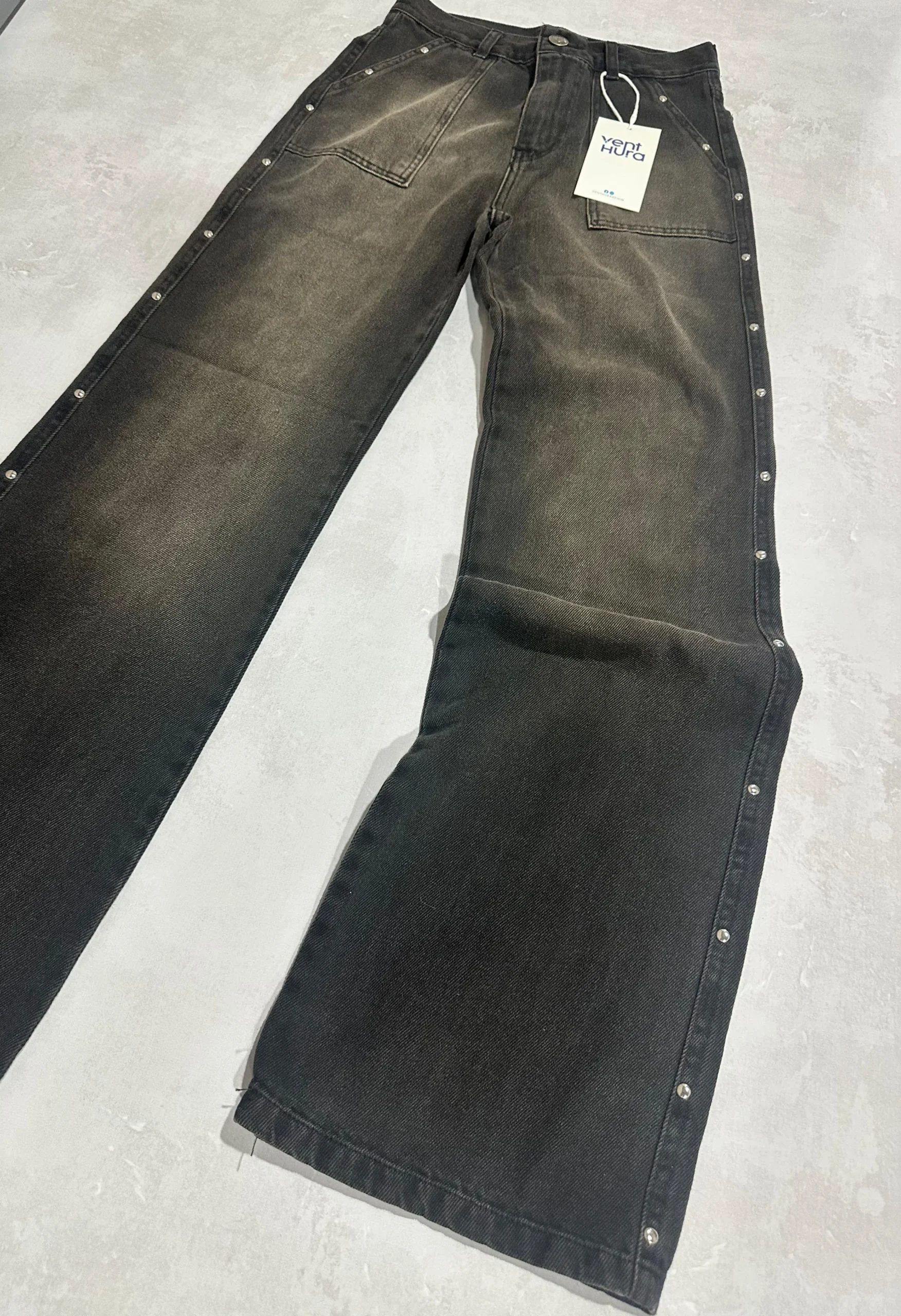 Alternative view of WIDE LEG RÍGIDO GRIS MATIZADO CON TACHAS ✨