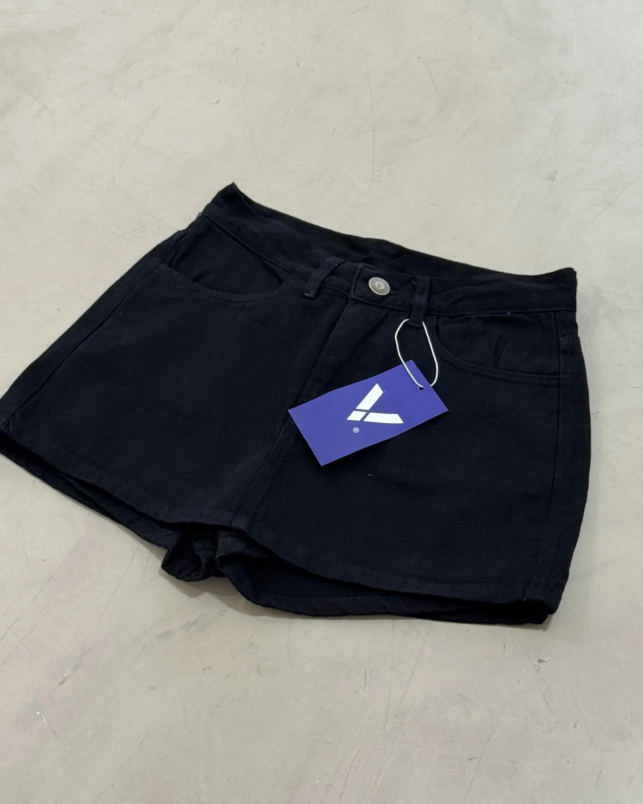 Pollera short rígido negro - Venthura